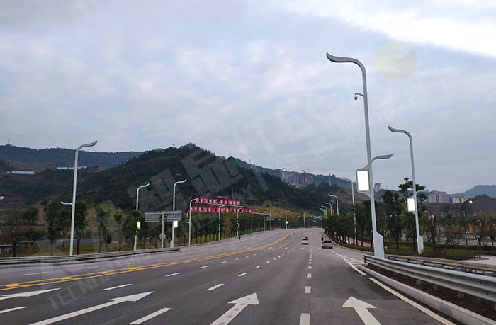 led燈桿屏|智慧燈桿屏|led廣告機(jī)|智慧路燈屏|戶外LED廣告機(jī)|燈桿屏|智慧燈桿|智慧路燈